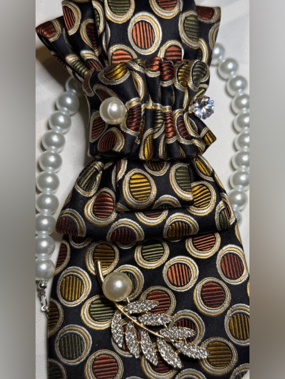 Tie Necklace with Pearl Accent -  Black Multicolor Circle